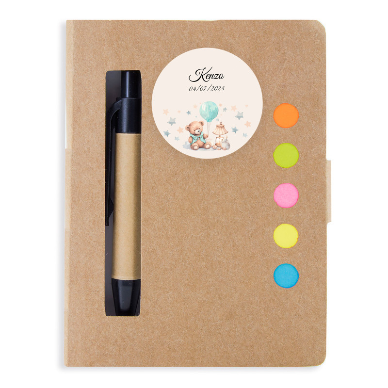 Caderno com adesivo personalizado para detalhes de batismo