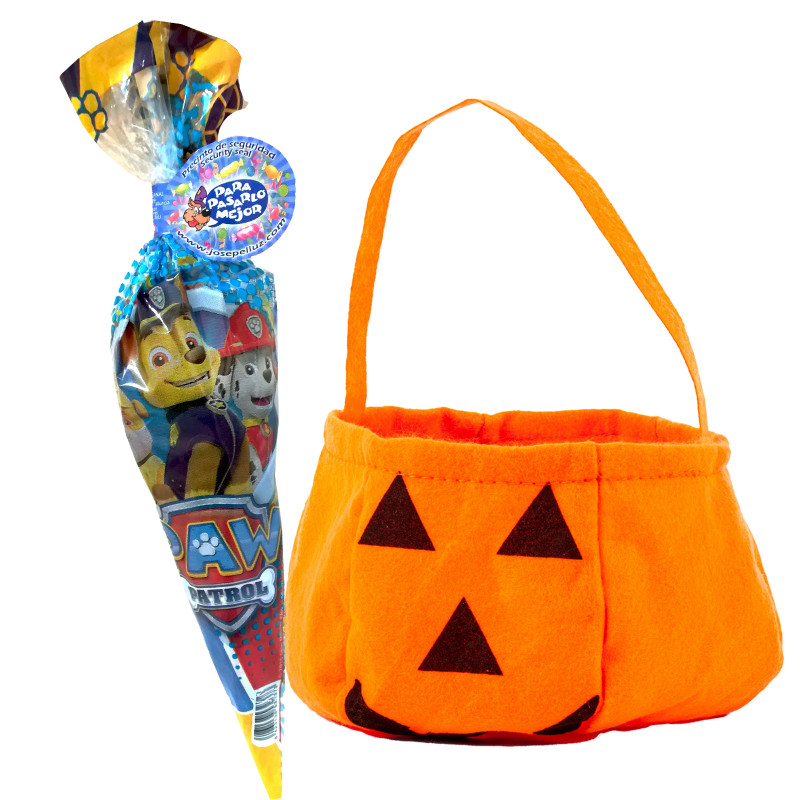 Saco de abóbora de Halloween com casquinha de doces